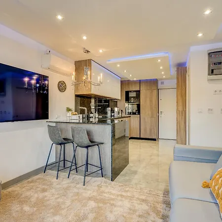 Torres Del Sol 1a013 아파트 *